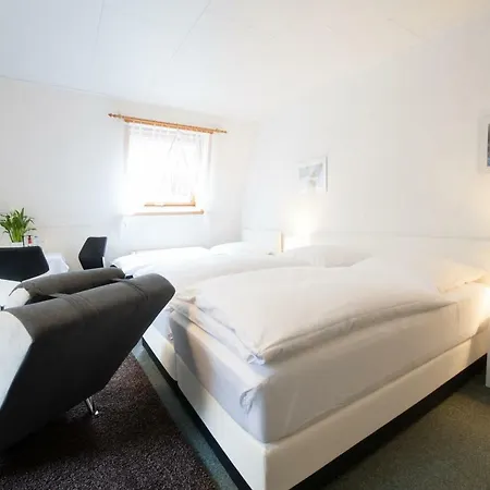 Forsthaus 3*